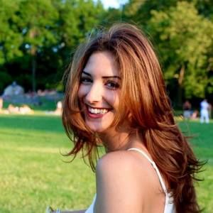 Meet your Posher, Carla